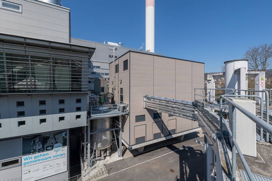 gebaeude_und_reaktor1.jpg Harder Hardermatte