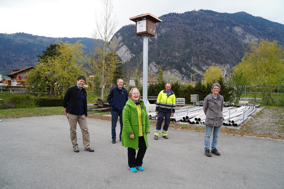 Verantwortliche des Vogelschutzvereins Bödeli und der IBI